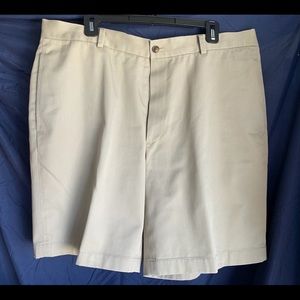Brooks Brothers 346 Men’s Flat Front Shorts